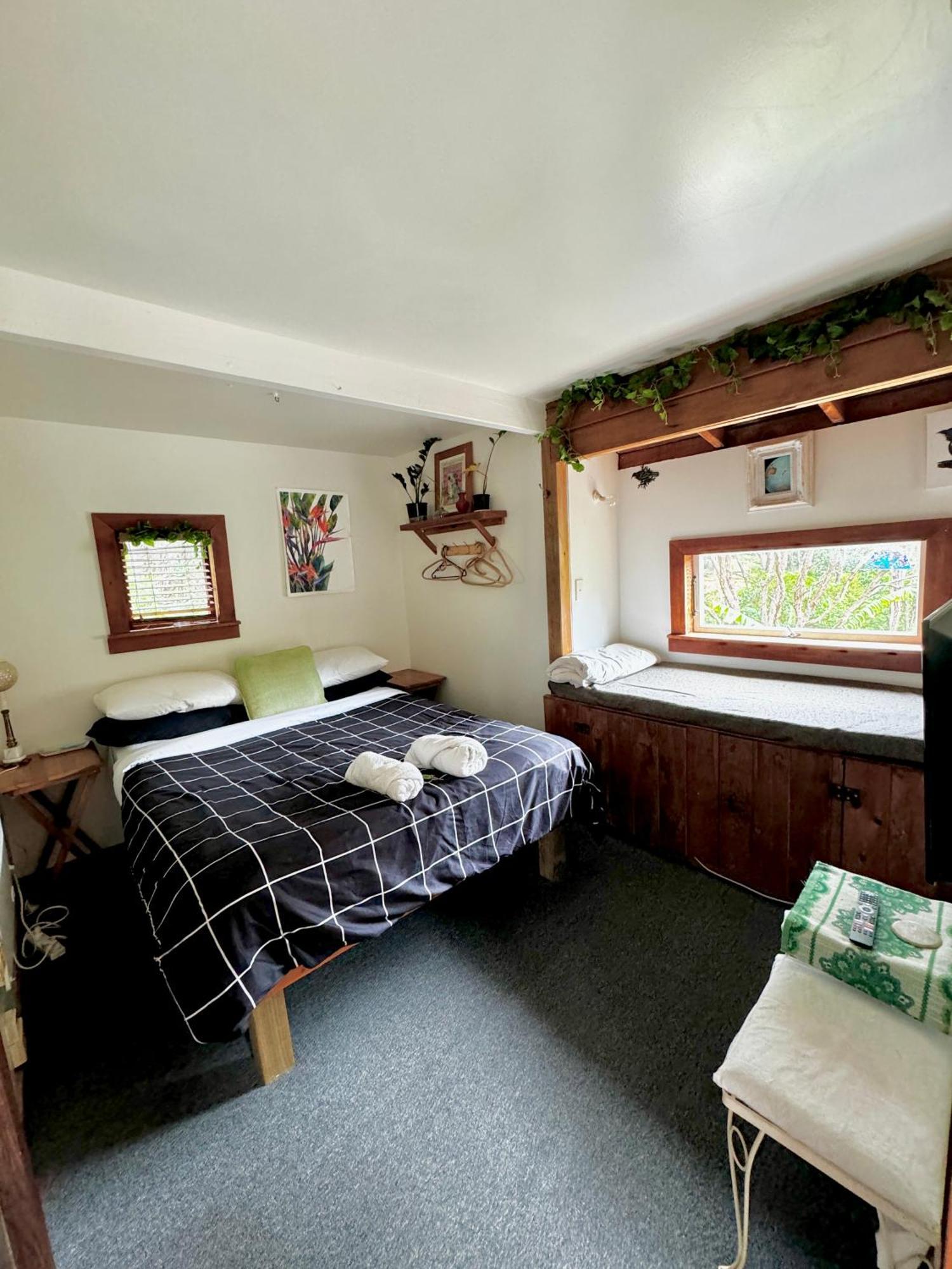 Waiheke Island Guesthouse Ostend Esterno foto